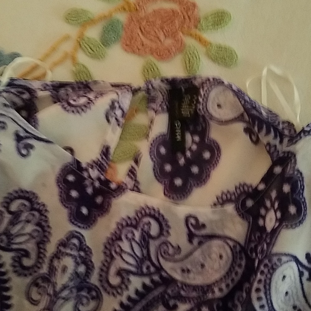 Dress - Picture 2 of 2